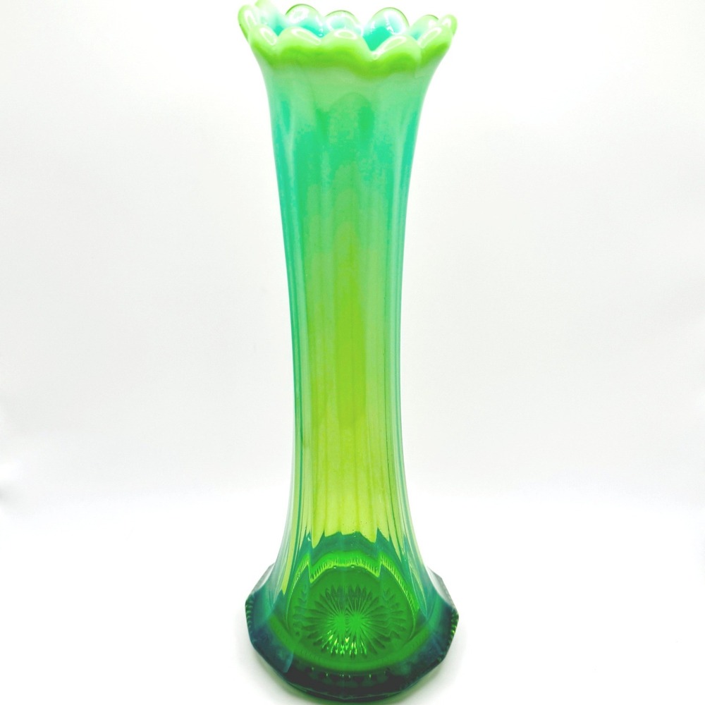 Vintage Green Opalescent Glass Vase 10" Scalloped Rim Starburst Base Ribbed